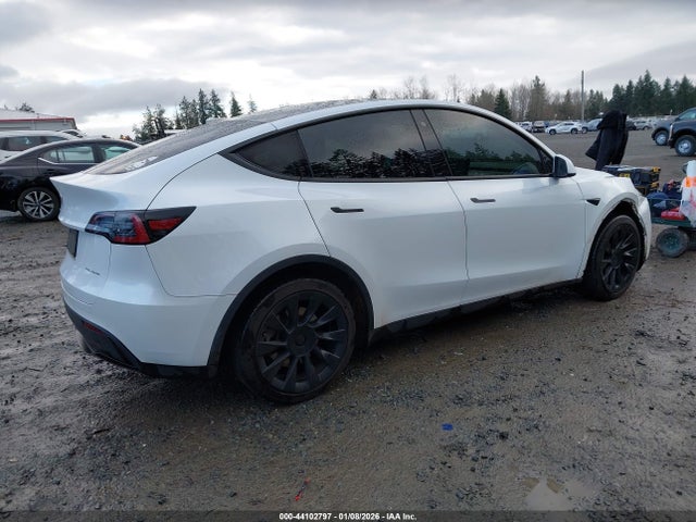 2020 TESLA MODEL Y 5YJYGDEF7LF004264 Photo 3