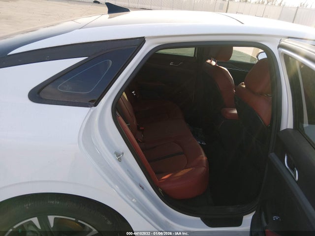 5XXG64J22RG255748 KIA K5 Gt-line