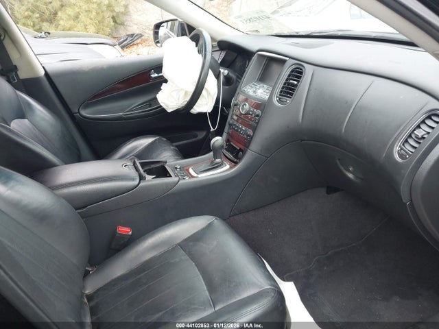44102853 :رقم المزاد ، JN1BJ0RR3HM414517 vin ، 2017 Infiniti Qx50 مزاد بيع