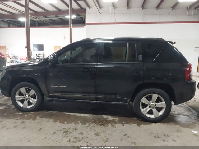 44102915 :رقم المزاد ، 1C4NJDBB8GD782544 vin ، 2016 Jeep Compass Sport مزاد بيع