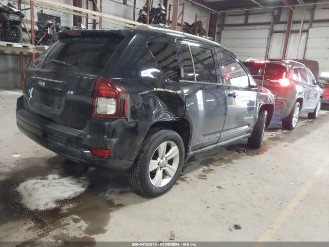 44102915 :رقم المزاد ، 1C4NJDBB8GD782544 vin ، 2016 Jeep Compass Sport مزاد بيع