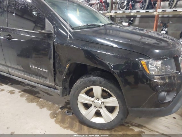 44102915 :رقم المزاد ، 1C4NJDBB8GD782544 vin ، 2016 Jeep Compass Sport مزاد بيع