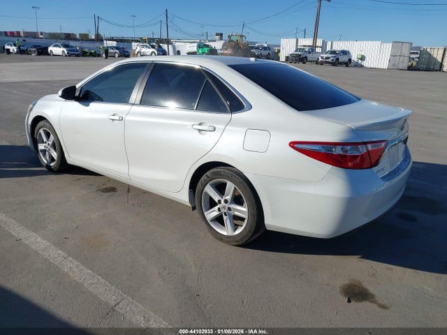 4T1BF1FK0FU016461 Toyota CAMRY SE