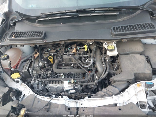 1FMCU0GD3KUA10670 Ford ESCAPE SE