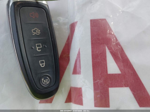 1FMCU0GD3KUA10670 Ford ESCAPE SE