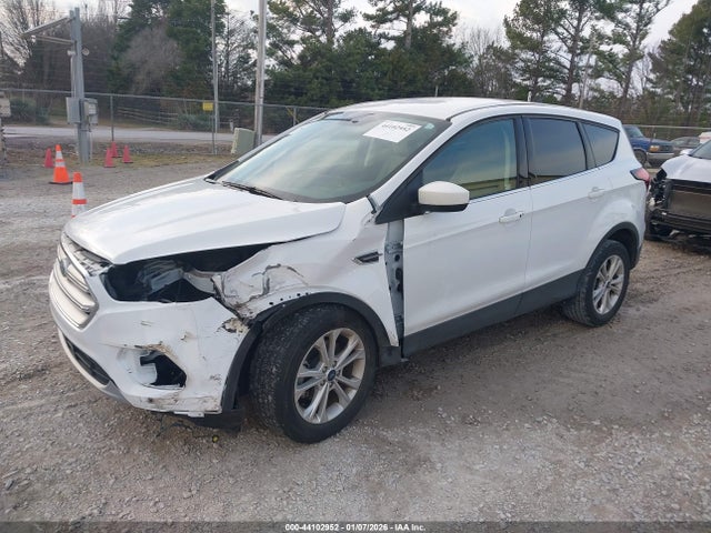 1FMCU0GD3KUA10670 Ford ESCAPE SE