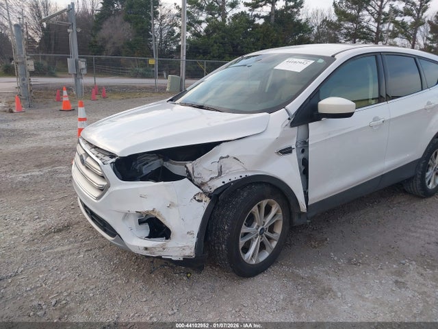 1FMCU0GD3KUA10670 Ford ESCAPE SE