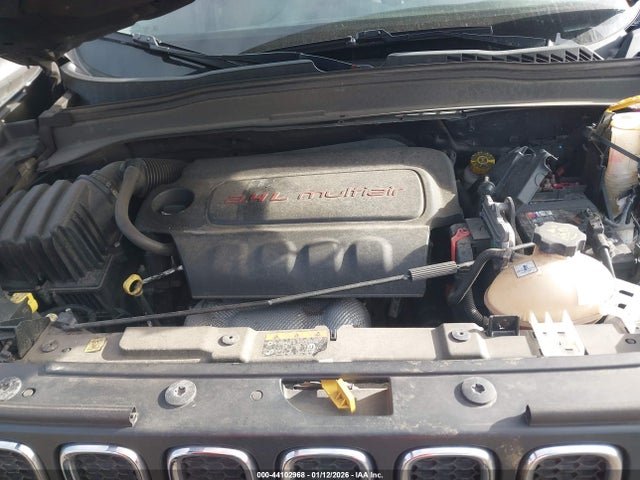 ZACCJBBB9JPG82702 Jeep Renegade Latitude 4x4