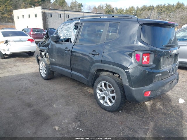 ZACCJBBB9JPG82702 Jeep Renegade Latitude 4x4