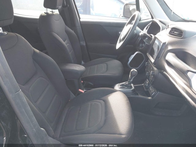 ZACCJBBB9JPG82702 Jeep Renegade Latitude 4x4