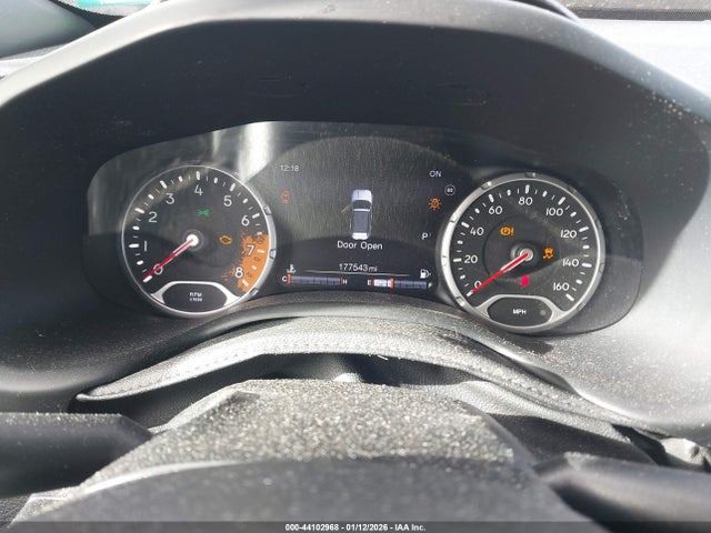 ZACCJBBB9JPG82702 Jeep Renegade Latitude 4x4