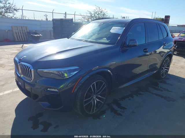 2019 BMW X5 5UXCR6C5XKLL52404 Photo 1