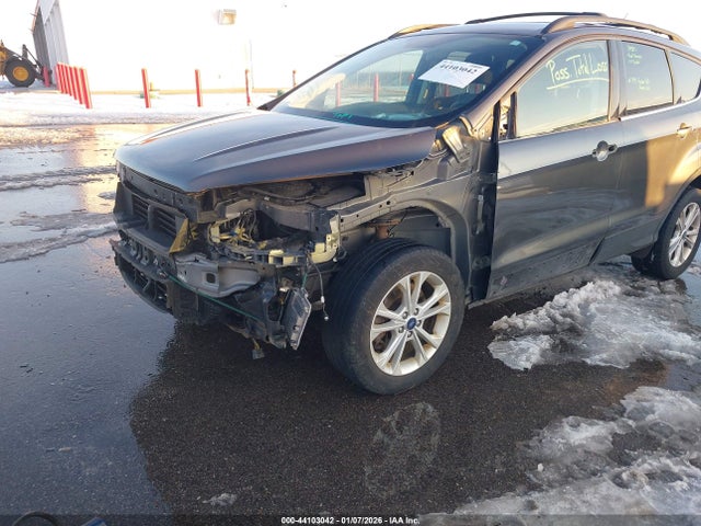 1FMCU9G93HUD59210 Ford ESCAPE SE