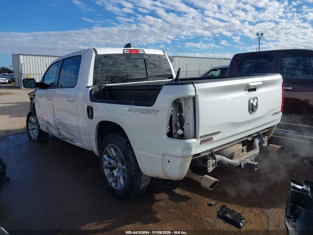 2021 Ram 1500 Laramie  4x4 5'7 Box მანქანა იყიდება აუქციონზე, vin: 1C6SRFJT9MN778775, აუქციონის ნომერი: 44103094