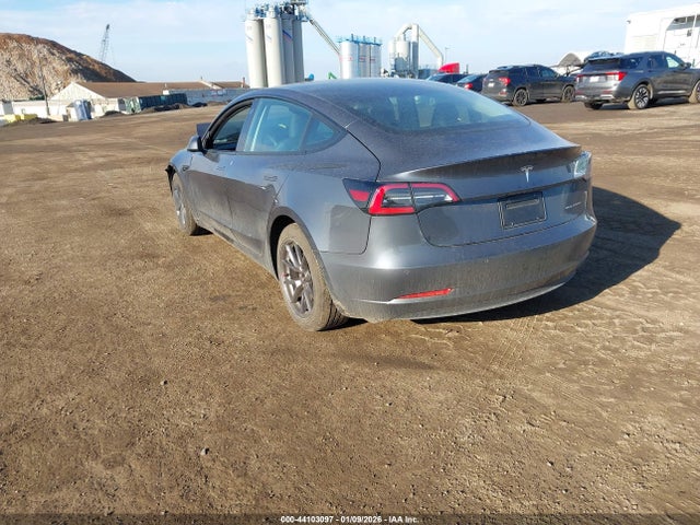 2022 TESLA MODEL 3 5YJ3E1EB6NF318180 Photo 2
