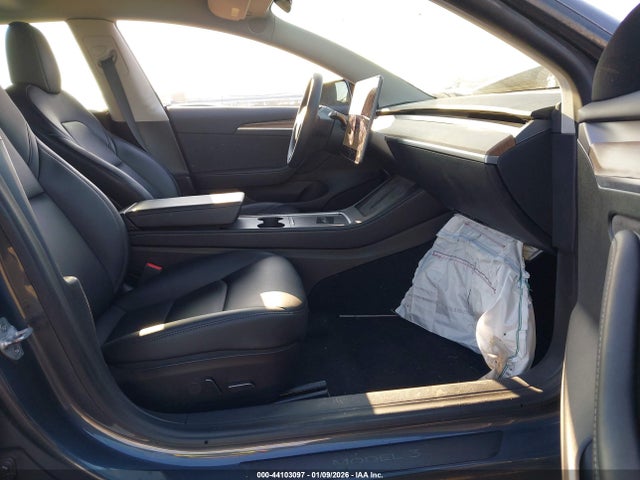 2022 TESLA MODEL 3 5YJ3E1EB6NF318180 Photo 4