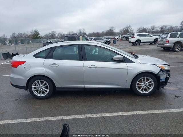 Ford FOCUS SE 2016 1FADP3F21GL293090 Image 14