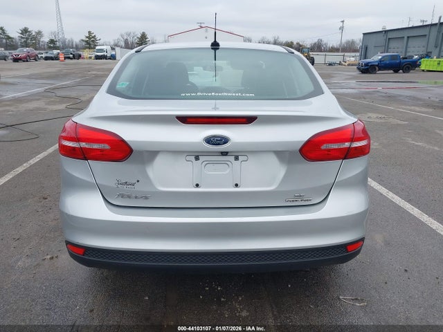 Ford FOCUS SE 2016 1FADP3F21GL293090 Image 17