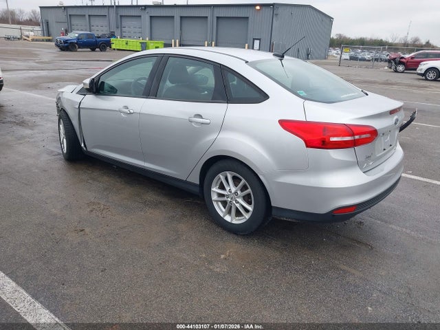 Ford FOCUS SE 2016 1FADP3F21GL293090 Image 3