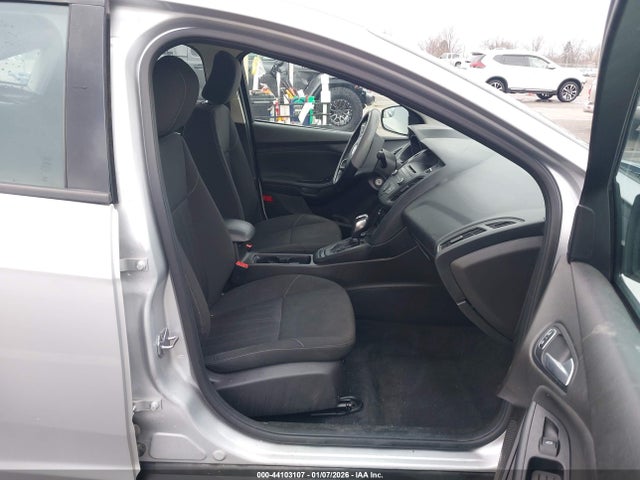 Ford FOCUS SE 2016 1FADP3F21GL293090 Image 5