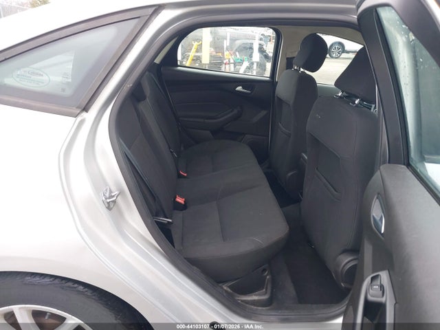 Ford FOCUS SE 2016 1FADP3F21GL293090 Image 8