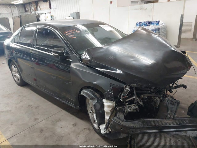 3VWD17AJ7EM328144 auction archive image