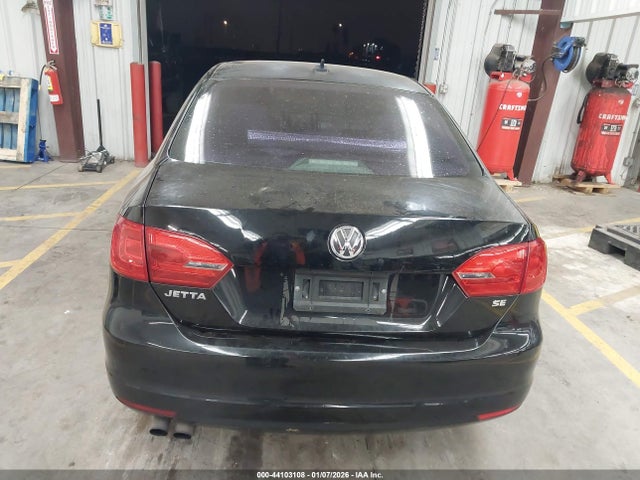 3VWD17AJ7EM328144 Volkswagen Jetta 1.8t Se