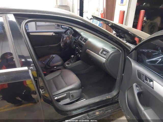 3VWD17AJ7EM328144 Volkswagen Jetta 1.8t Se