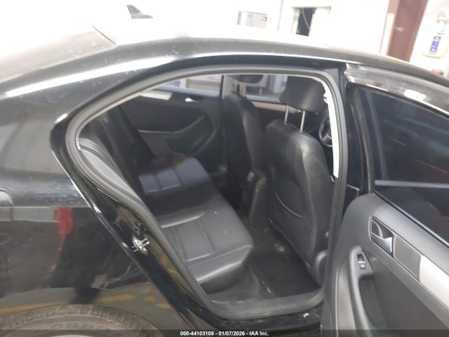 3VWD17AJ7EM328144 Volkswagen Jetta 1.8t Se