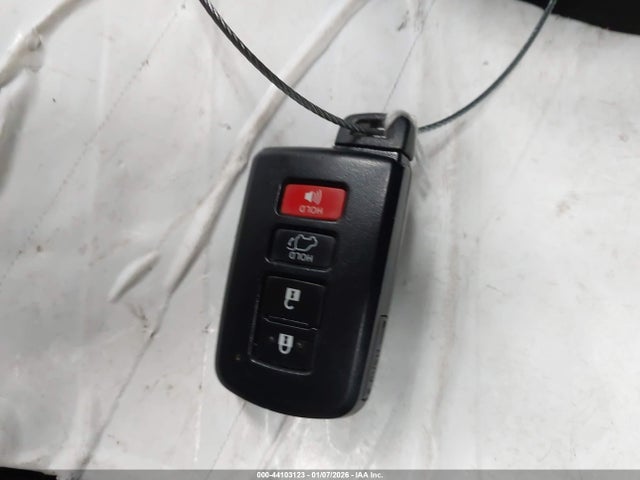 5TDKKRFH1FS119055 Toyota Highlander Xle V6