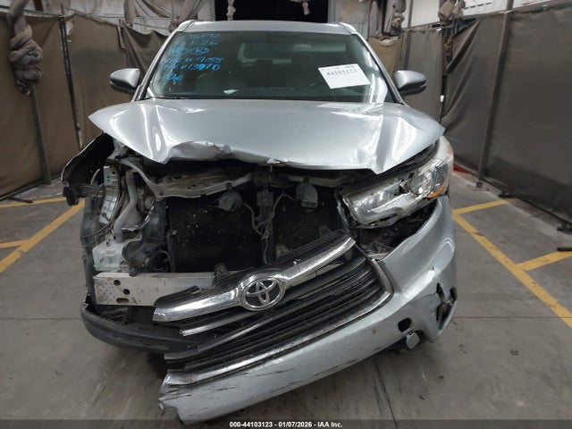 5TDKKRFH1FS119055 Toyota Highlander Xle V6