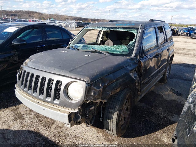 44103167 :رقم المزاد ، 1J4NT1GA0BD121103 vin ، 2011 Jeep Patriot Sport مزاد بيع