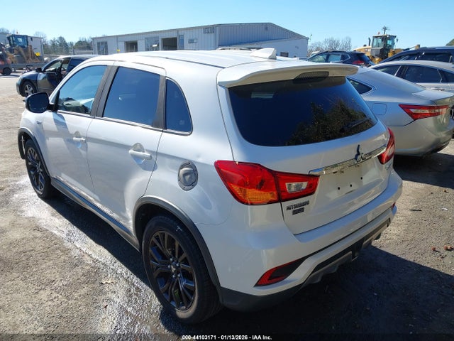 2018 MITSUBISHI OUTLANDER SPORT JA4AP3AU8JU014347 Photo 2