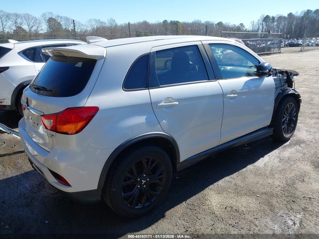 2018 MITSUBISHI OUTLANDER SPORT JA4AP3AU8JU014347 Photo 3