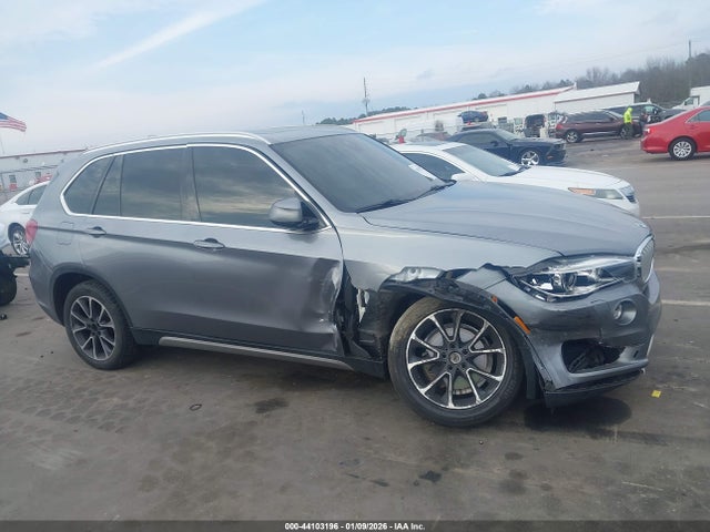 44103196 :رقم المزاد ، 5UXKR0C50H0V49763 vin ، 2017 Bmw X5 Xdrive35i مزاد بيع