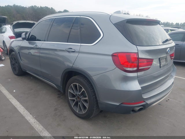 2017 BMW X5 5UXKR0C50H0V49763 Photo 2