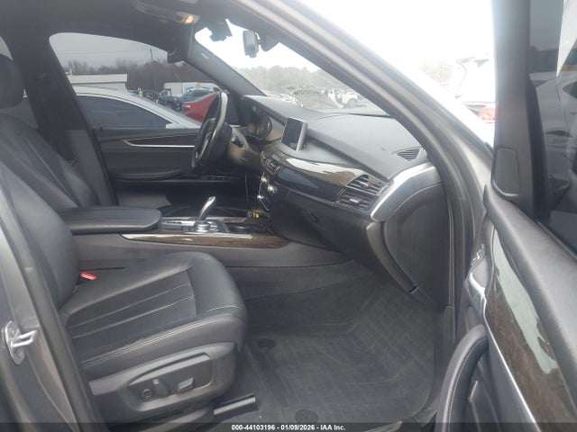 2017 BMW X5 5UXKR0C50H0V49763 Photo 4
