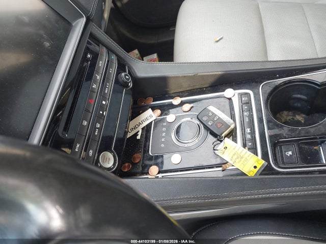 2017 JAGUAR F-PACE SADCL2BV9HA047367 Photo 10