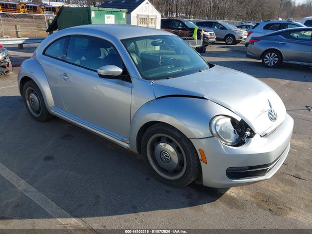 Продаж на аукціоні авто 2012 Volkswagen Beetle 2.5l, vin: 3VWJP7AT0CM621304, номер лоту: 44103216