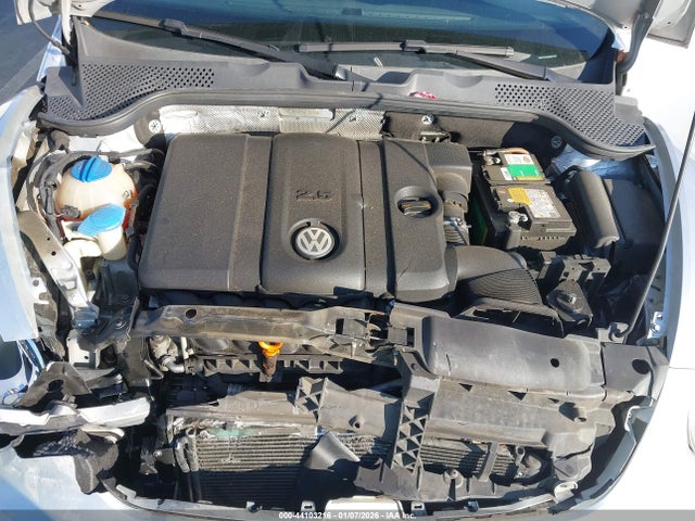 Продаж на аукціоні авто 2012 Volkswagen Beetle 2.5l, vin: 3VWJP7AT0CM621304, номер лоту: 44103216
