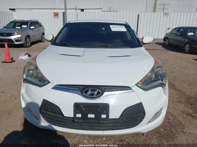 Продажа на аукционе авто 2015 Hyundai Veloster Flex, vin: KMHTC6AD2FU220536, номер лота: 44103250