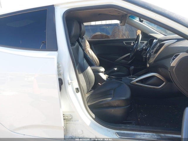 Продажа на аукционе авто 2015 Hyundai Veloster Flex, vin: KMHTC6AD2FU220536, номер лота: 44103250
