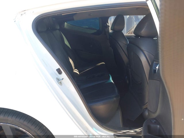 Продажа на аукционе авто 2015 Hyundai Veloster Flex, vin: KMHTC6AD2FU220536, номер лота: 44103250