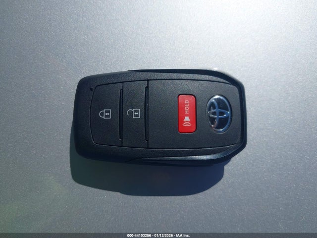 JTDACAAU5T3065917 Toyota Prius Le