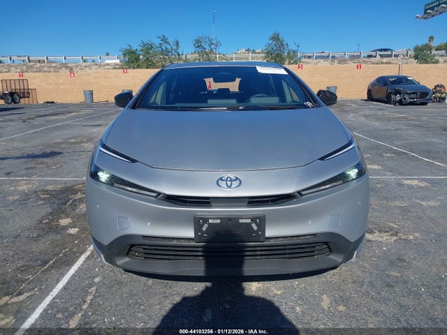 JTDACAAU5T3065917 Toyota Prius Le