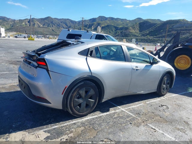 JTDACAAU5T3065917 Toyota Prius Le