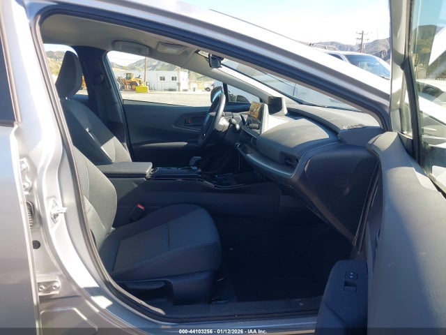 JTDACAAU5T3065917 Toyota Prius Le