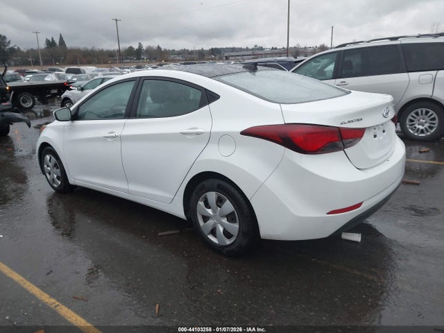 2016 HYUNDAI ELANTRA 5NPDH4AE6GH702896 Photo 2