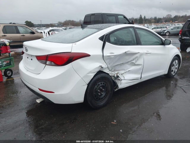 2016 HYUNDAI ELANTRA 5NPDH4AE6GH702896 Photo 3