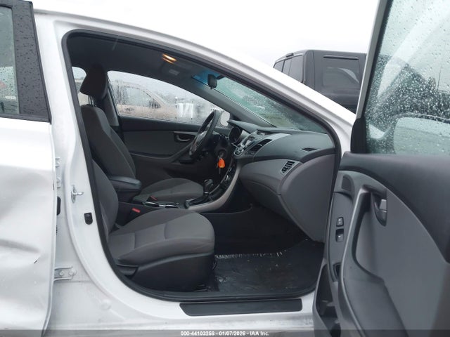 2016 HYUNDAI ELANTRA 5NPDH4AE6GH702896 Photo 4
